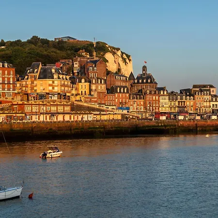 Lägenhetshotell Goelia Le Phare 3*