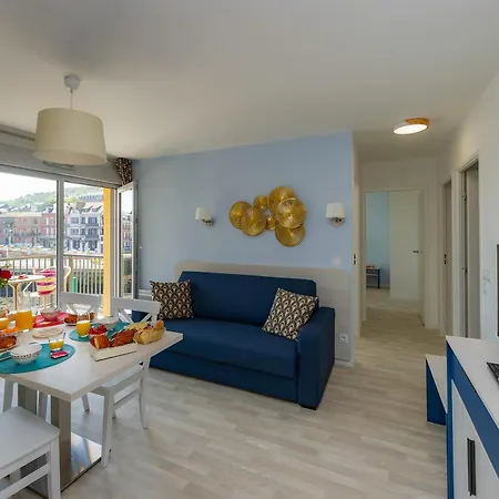 Goelia Le Phare Le Tréport